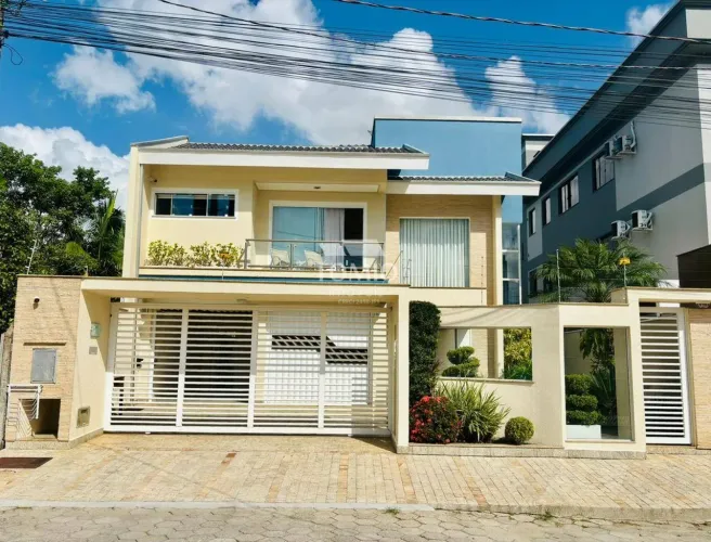 Casa com 3 quartos à Venda, Bela Vista - Gaspar