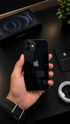 iPhone 12 (128GB) - Preto