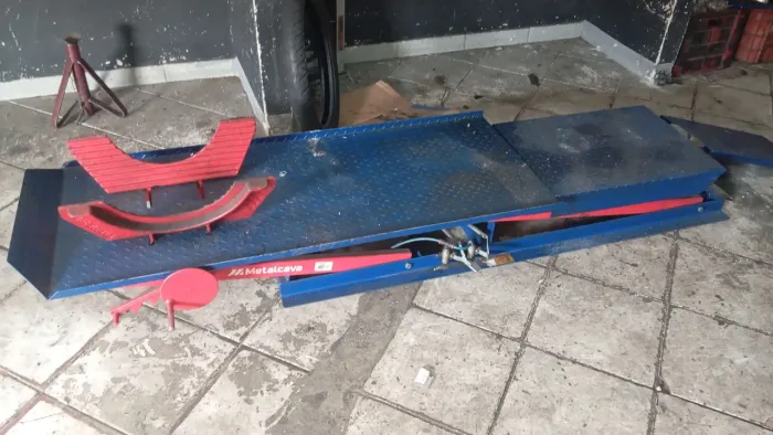 Vendo elevador para motos