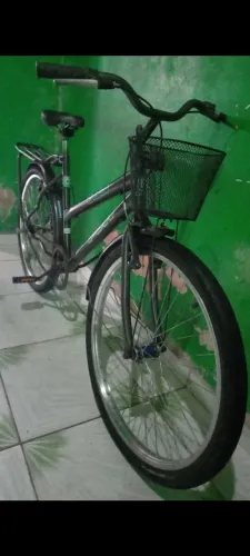 Vendo uma Bicicleta Poty Aro 26 no Rolamento Jances extra Forte 