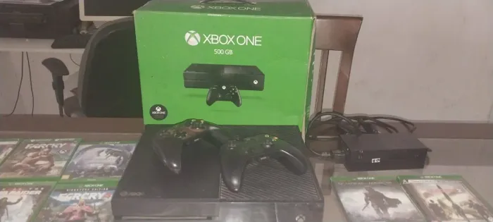 Xbox one 500 gb com 20 jogos em mídia fisica