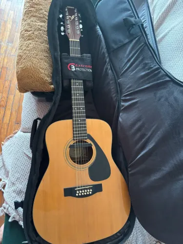 Violão 12 cordas Yamaha FG 411