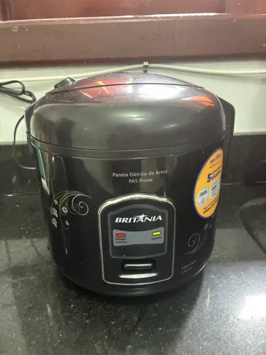 Panela de arroz elétrica