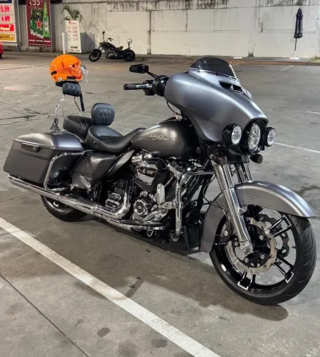 Street Glide Especial FLHXS 2017/2017 M8.
