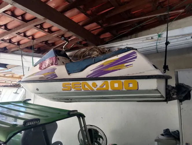 carcaça de jet sea-doo