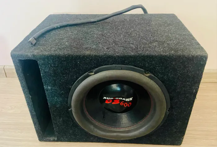 Caixa com Subwoofer Audiobank QS 600 10 pol.