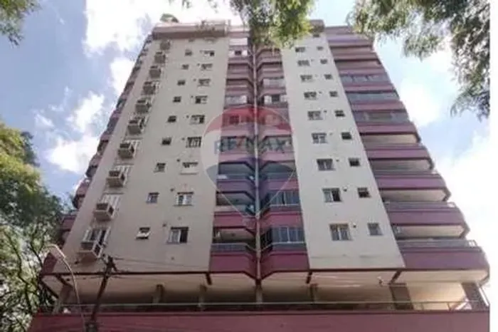 COBERTURA DUPLEX NO CORAÇÃO DA CIDADE