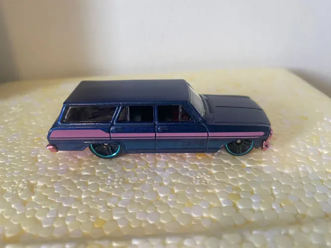 Carrinho Hotwheels 64 Chevy Nova Wagon 54 Anos Azul Novo Loose Hot Wheels