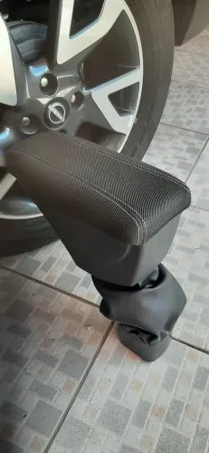 APOIO DE BRAÇO NISSAN KICKS