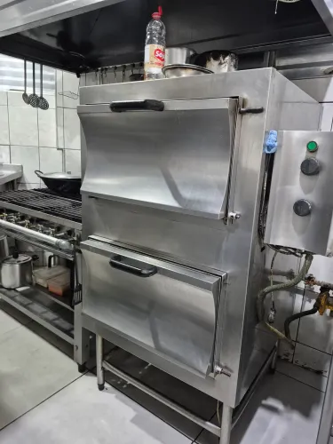 VENDO FORNO PARA RESTAURANTE. TODO EM INOX