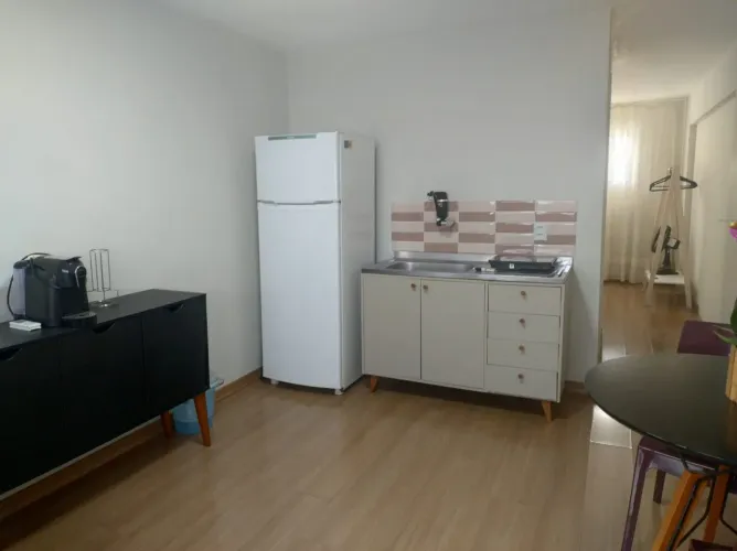 Quarto e sala sem condomínio