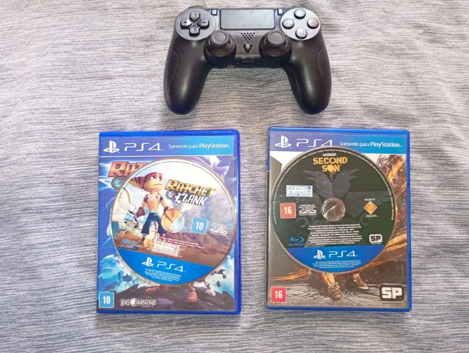2 jogos 1 controle Playstation 4