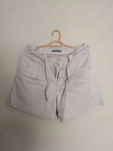 Calção com corte social e cinto masculino. Tamanho 42. ORIGINAL MARFINO. RENNER. PERFEITO.