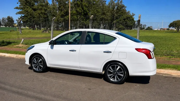 Nissan Versa SL 1.6 16V Flexstart 4P Aut. 2018