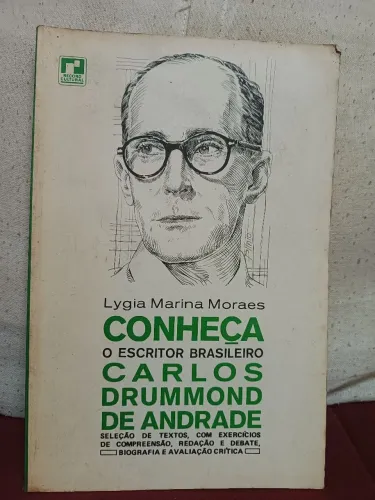 Conheça o Escritor Brasileiro Carlos Drummond de Andradd