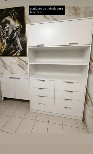 Conjunto móveis para lavatório