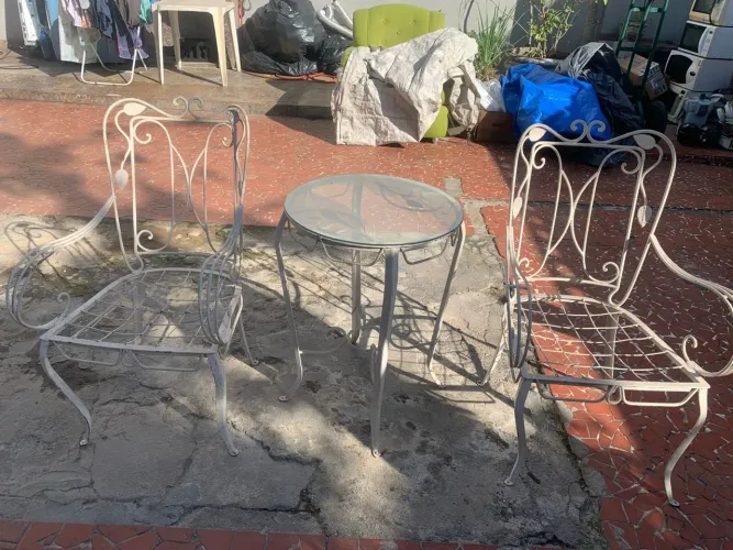 Jogo de mesa e cadeiras para jardim