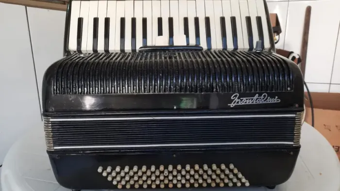 acordeon 80 baixos italiano leve ideal para aprender