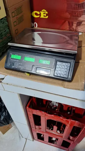 ? BALANÇA COMERCIAL URANO NOVA - 31 KG ?