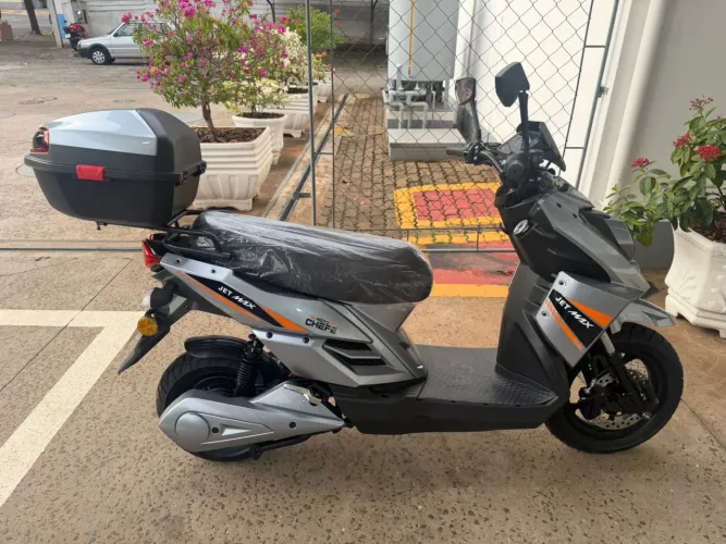SCOOTER SEMI NOVA 