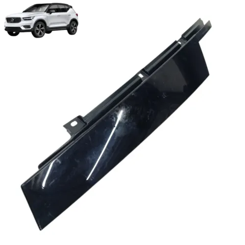 Moldura aplique porta dianteira direita Volvo xc40 T5 2022