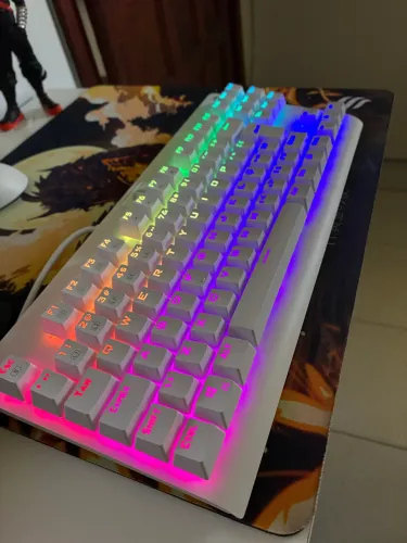 Teclado mecânico RedDragon dark avenger