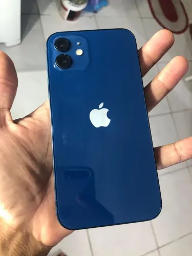 iPhone 12, caixa e nota fiscal.tela original esses trincado são na película.