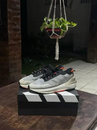 Tênis Adidas Original comprado na loja
