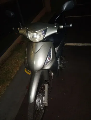 Vendo biz 125 ES partida elétrica