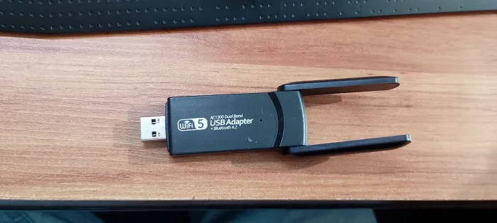 Adaptador USB Wi-Fi 5 AC1300 Dual Band + Bluetooth 4.2