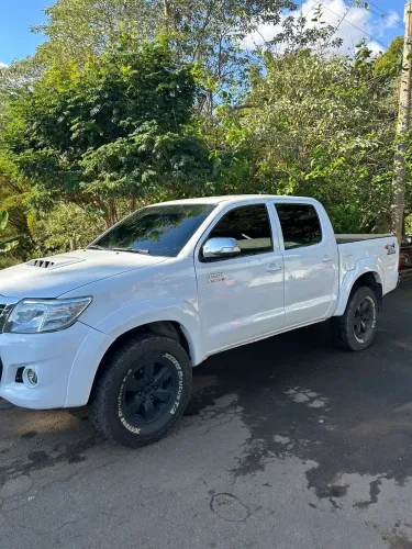 Toyota Hilux CD SRV D4-d 4X4 3.0 TDI Diesel AUT 2013