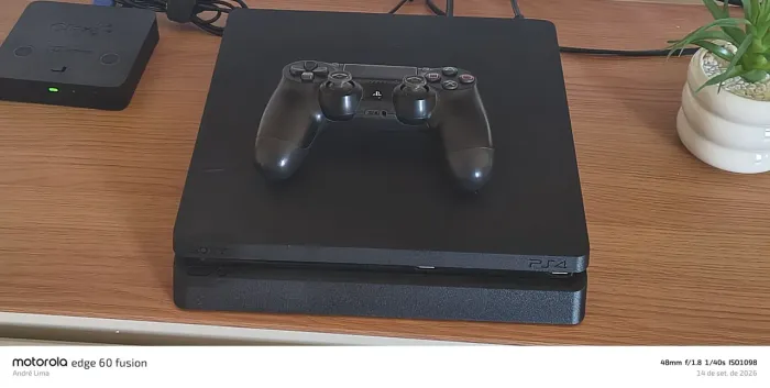 PlayStation 4 - usado - 500 GB
