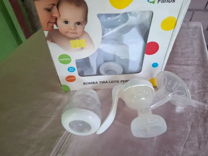 Bomba de amamentação manual
