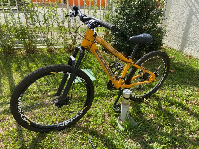 Bicicleta aro 26 pouco usada 21 velocidades R$599,00 parcela 10x