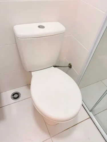 Vaso sanitário com caixa acoplada, novo 