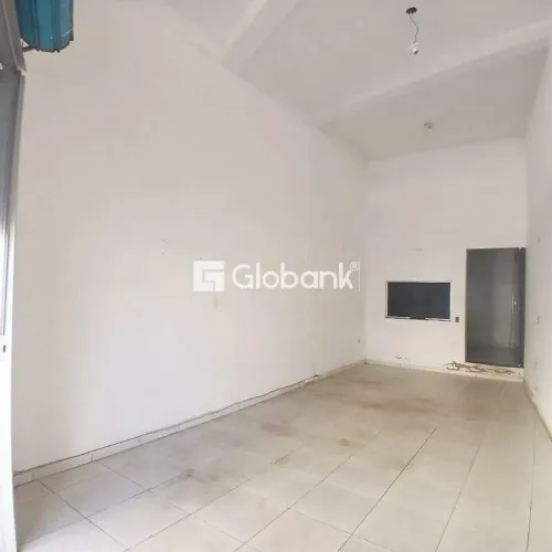 Ponto Comercial para locação em Montes Claros - Vila Guilhermina, 80m²