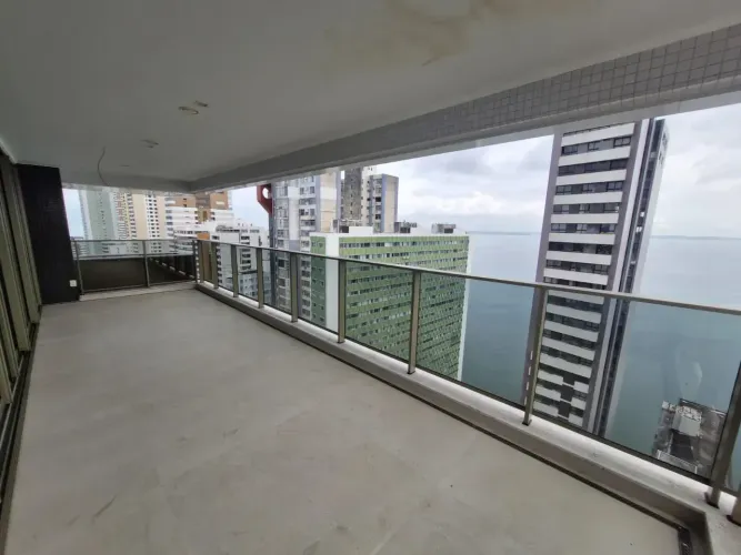 Apartamento a venda no Corredor da Vitoria com 4 suites vista mar no Villa Vitoria