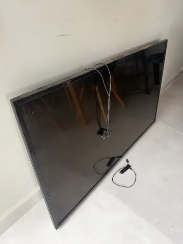 Smartv LG 47 polegadas com aparelho Roku última versão