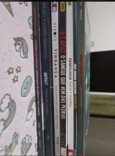 Kit de HQs da Marvel e outros 