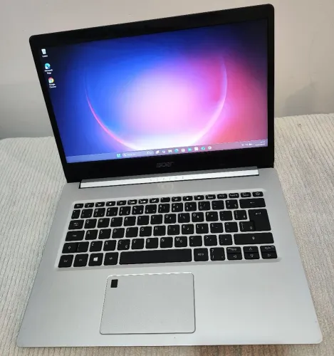Notebook Acer processador i5 10° novo