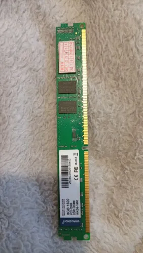 Memória RAM 8GB DDR3 1600MHz para Desktop / PC