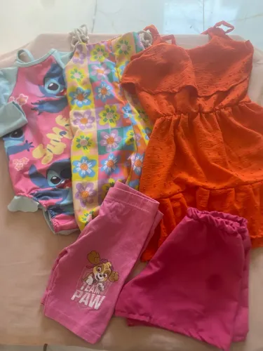 Lote de roupas pra menina 2/3 anos