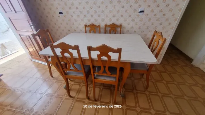 Jogo de mesa e cadeiras retrô para cozinha 