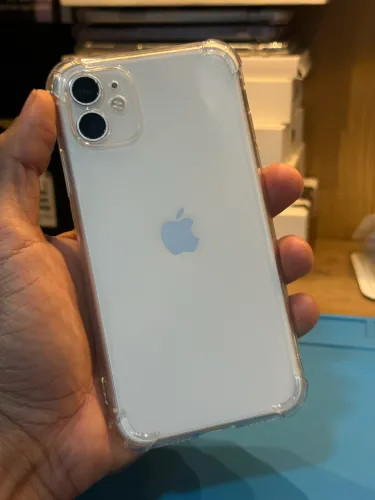 IPHONE 11 128GB pegando tudo perfeitamente ?