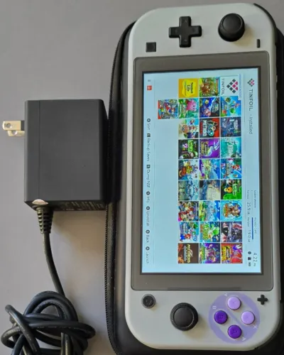 Nintendo Switch Lite- Desbloqueado Classic SNES