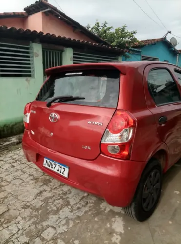 Toyota Etios X 1.3 Flex 16V 5P Mec. 2013