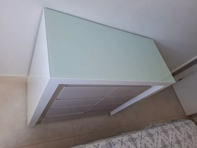 Vendo Cômoda toda laqueada