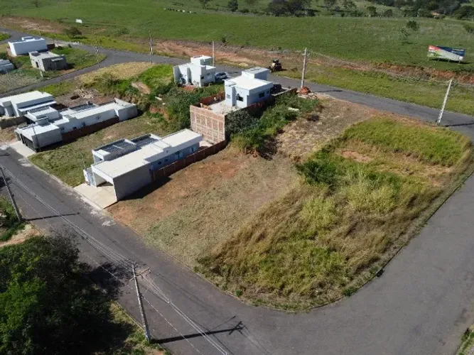 Terreno de 250m² no Petrona II
