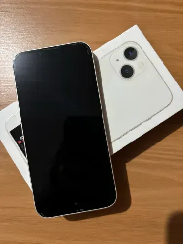 iPhone 13 128 GB + 2 Capinhas + Carregador Megasafe