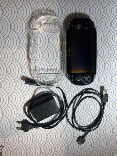 Ps vita fat desbloqueado com capa de acrílico